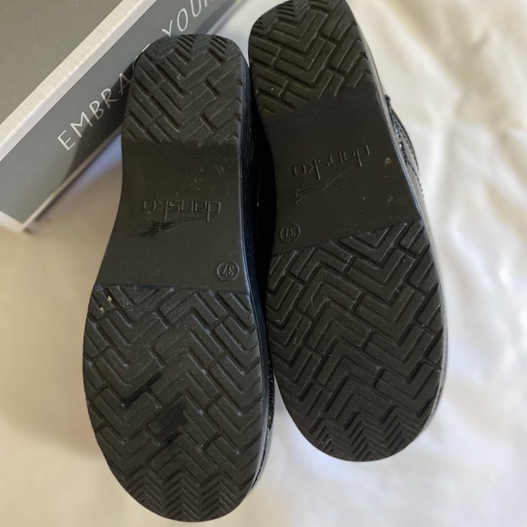 Dansko  size 7 Black women’s shoes - Picture 4 of 4